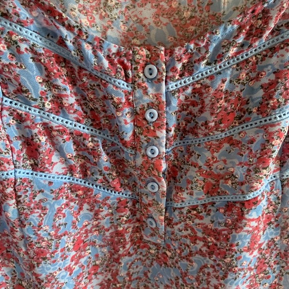 Kimchi Blue Floral Camisole w/ Buttons - Picture 3 of 4